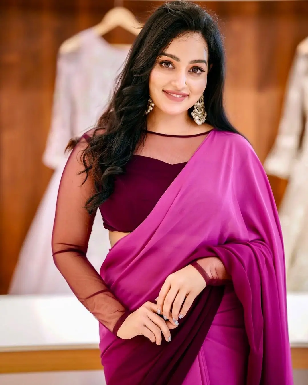 MALAVIKA MENON IN SOUTH INDIAN TRADITIONAL PINK SAREE MAROON BLOUSE